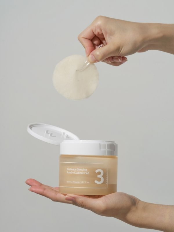 Numbuzin No.3 Radiance Glowing Jumbo Essence Pad