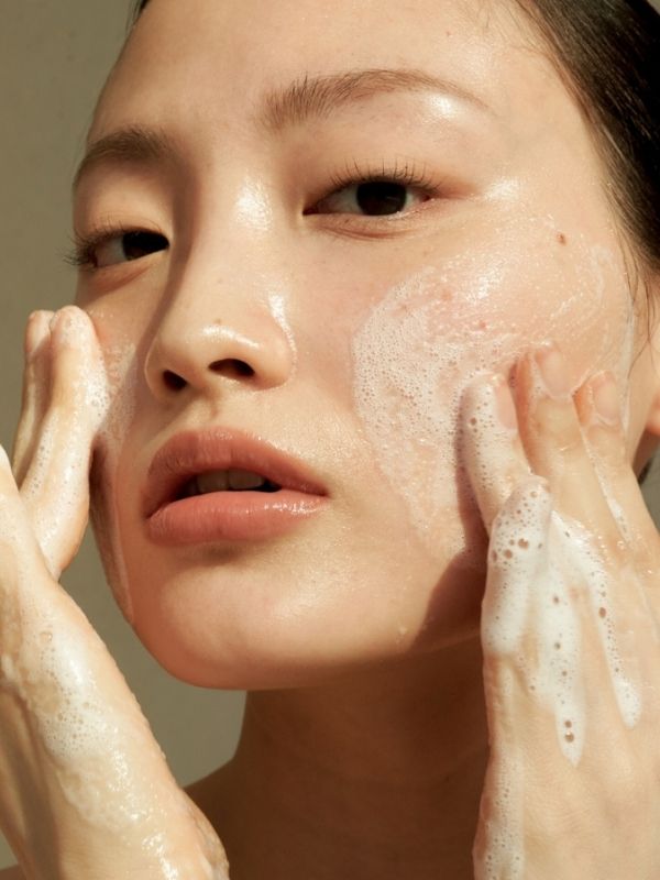 DEAR, KLAIRS Gentle Black Facial Cleanser