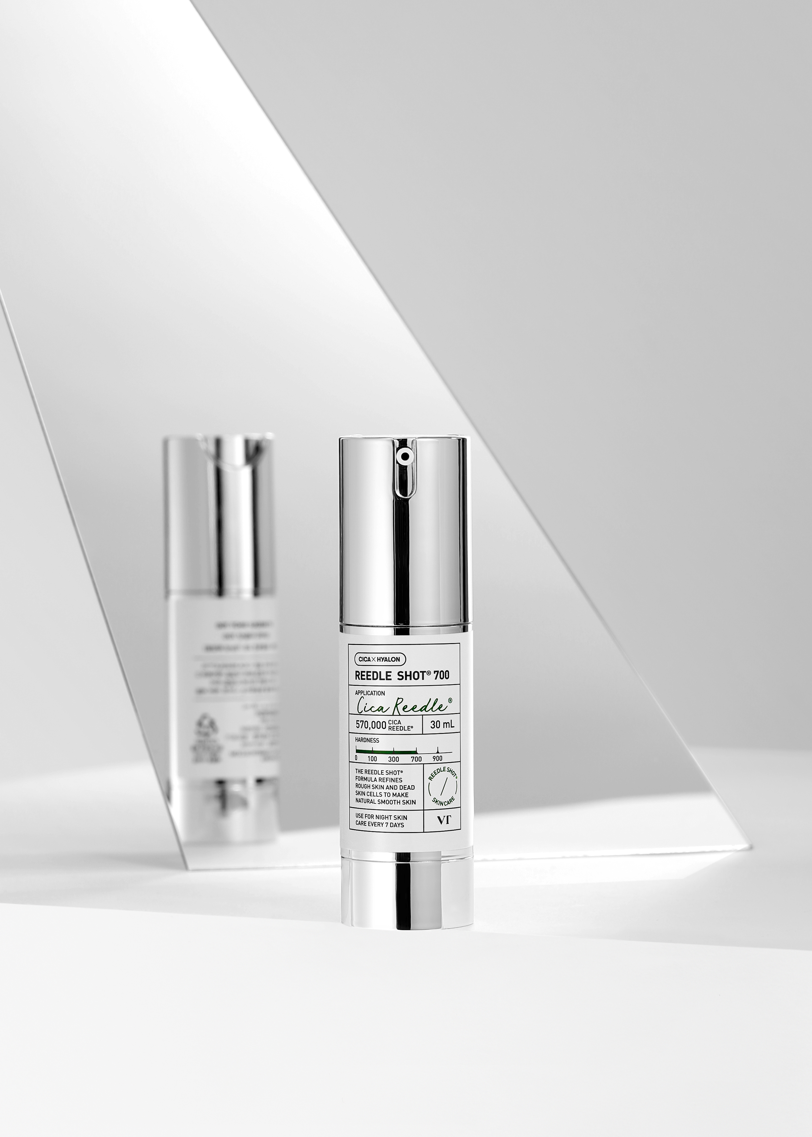 VT COSMETICS Reedle Shot 700