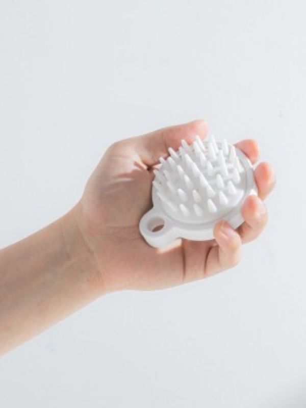 BENTON Scalp Care Shampoo Brush